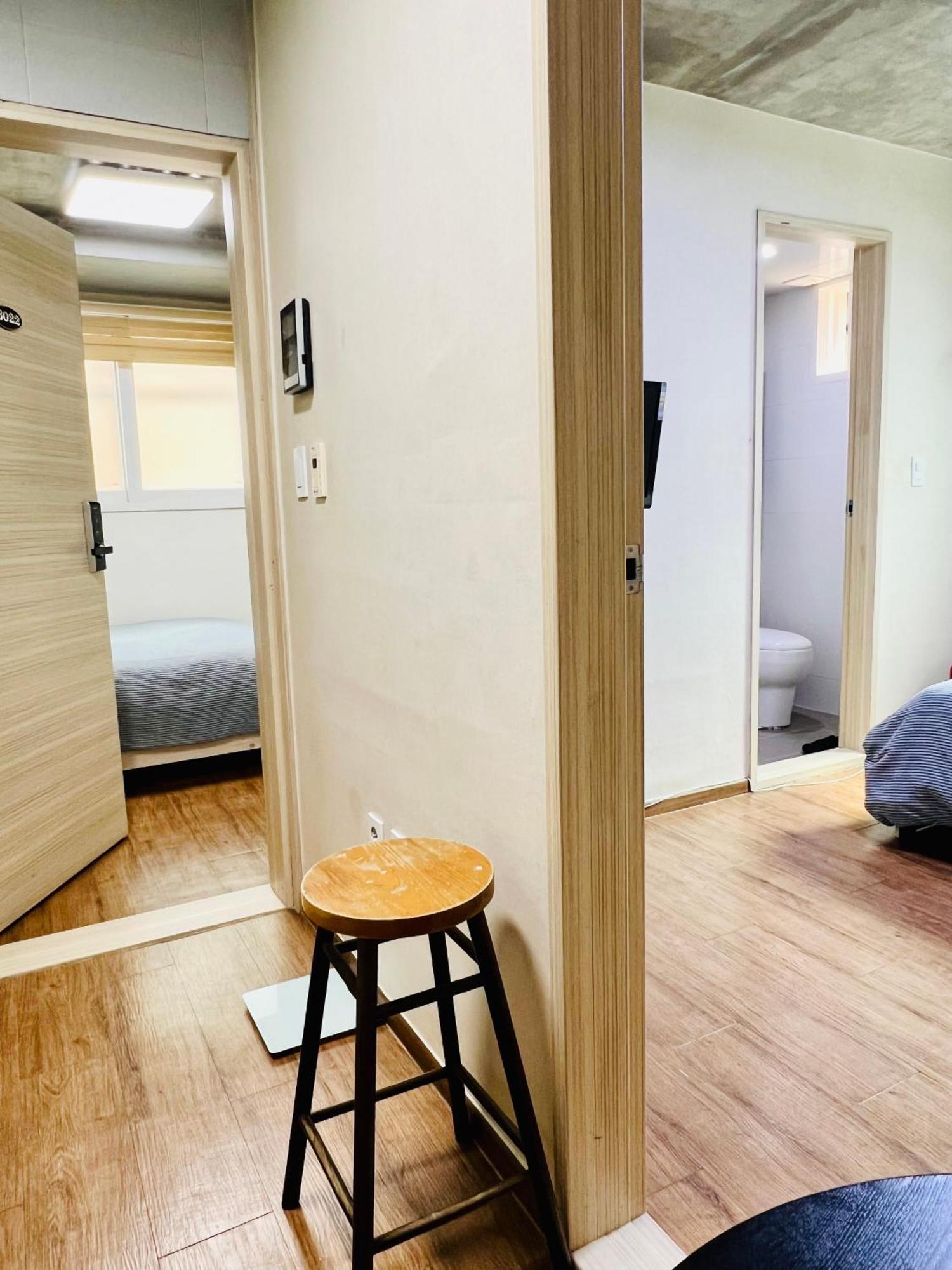 Bb Hongdae Line Hostel Seoul Exterior photo